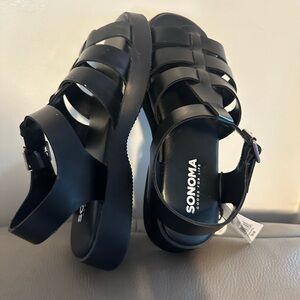 Girls Black Strap Sandals size 3.